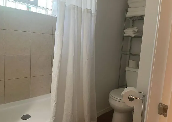 Apartamento Cozy W Front Porch Dt Near Naval Base