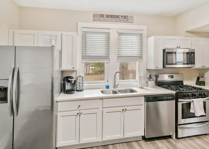 Cozy W Front Porch Dt Near Naval Base Apartamento *